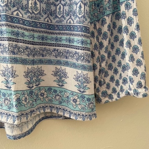 S- Australian Just Jeans Brand White and Blue Flowy Striped Design Blouse - Picture 3 of 6
